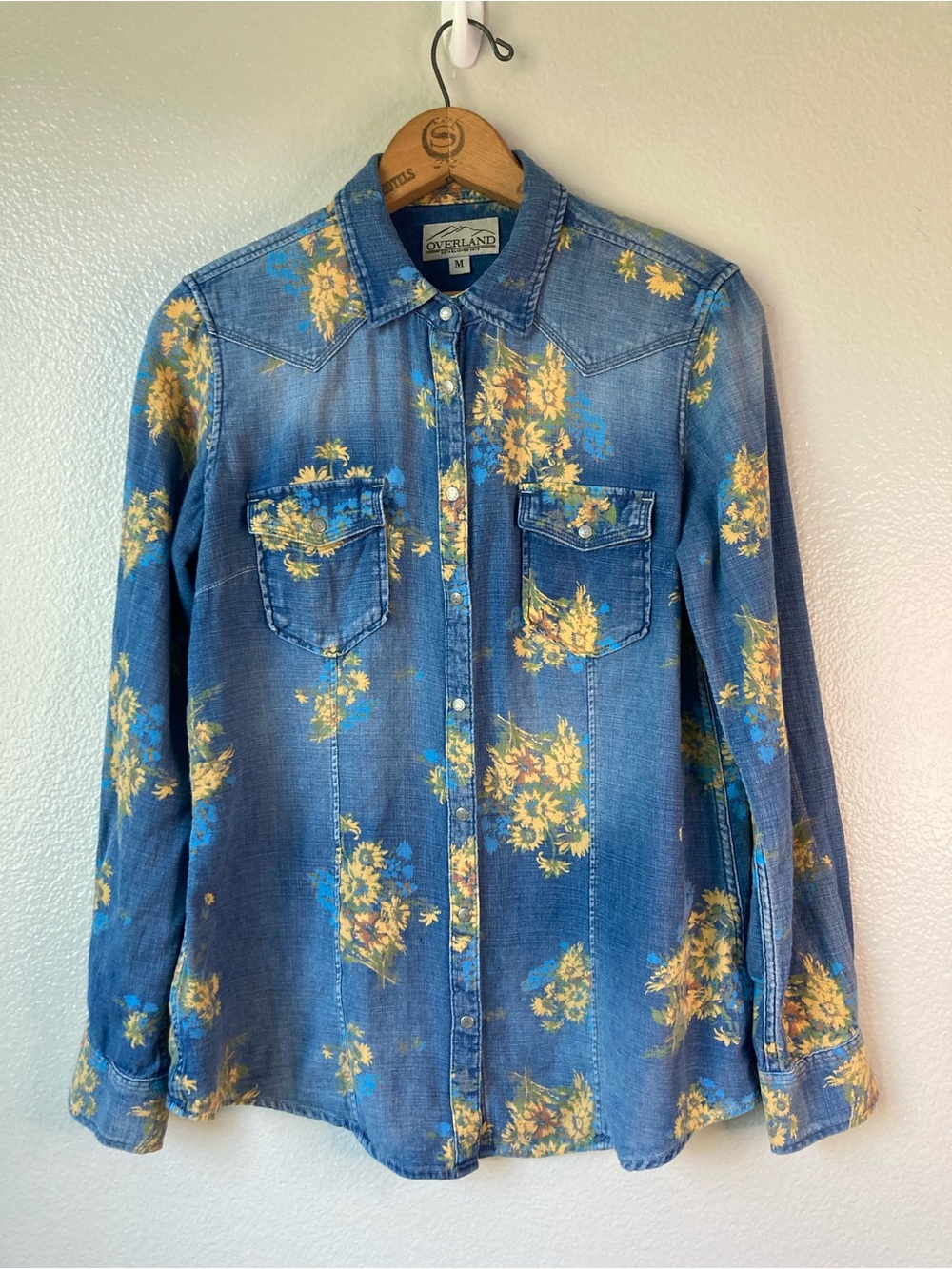 Overland Floral Denim Long Sleeve Snap Front Western Shirt Boho Prairie sz M - Picture 2 of 9